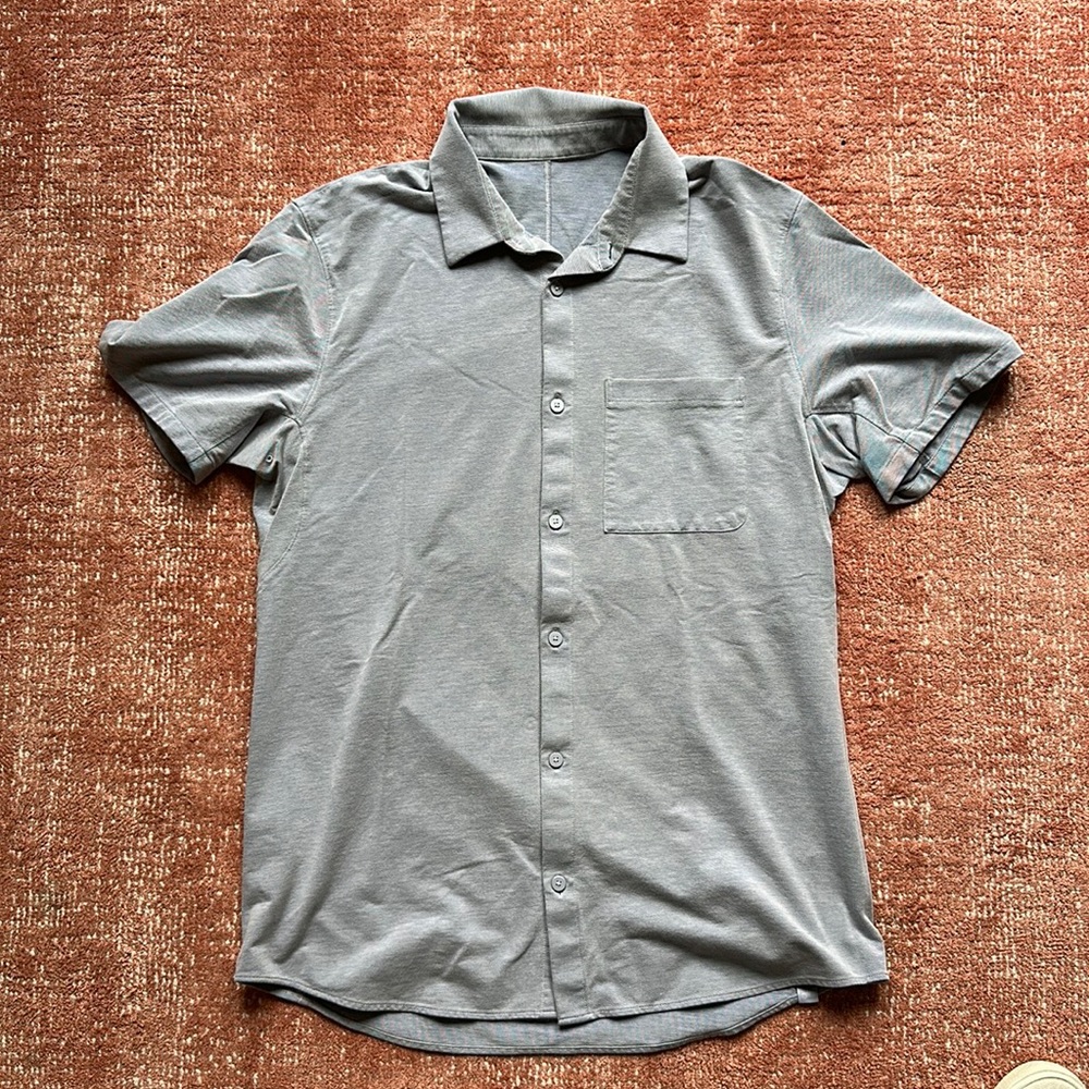 Men’s Lululemon button up size large.
